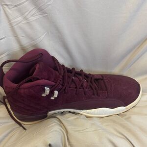 Jordan retro 12s Bordeaux